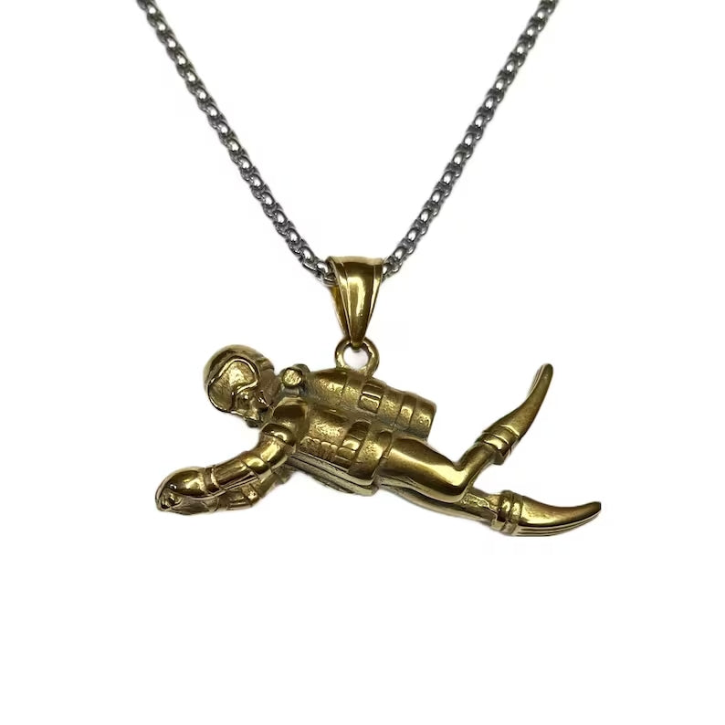 Swimming Diver Pendant Gold/Silver